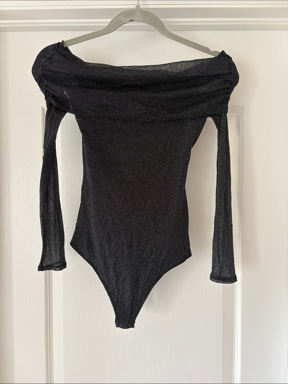 Abercrombie & Fitch Black Off-Shoulder Long-Sleeve Bodysuit